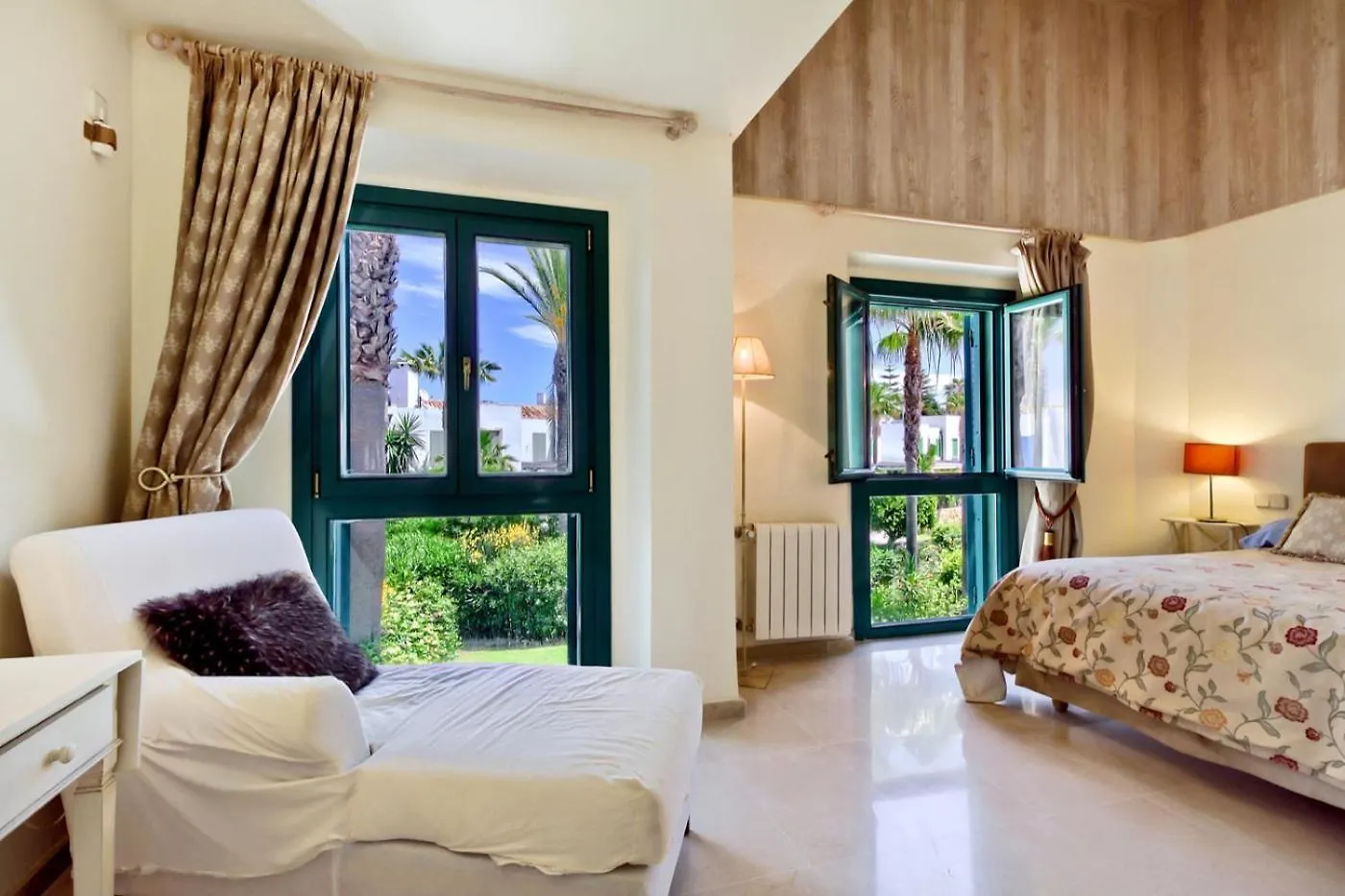 Holiday home Adosado En Ribera Del Emperador Villa Sotogrande