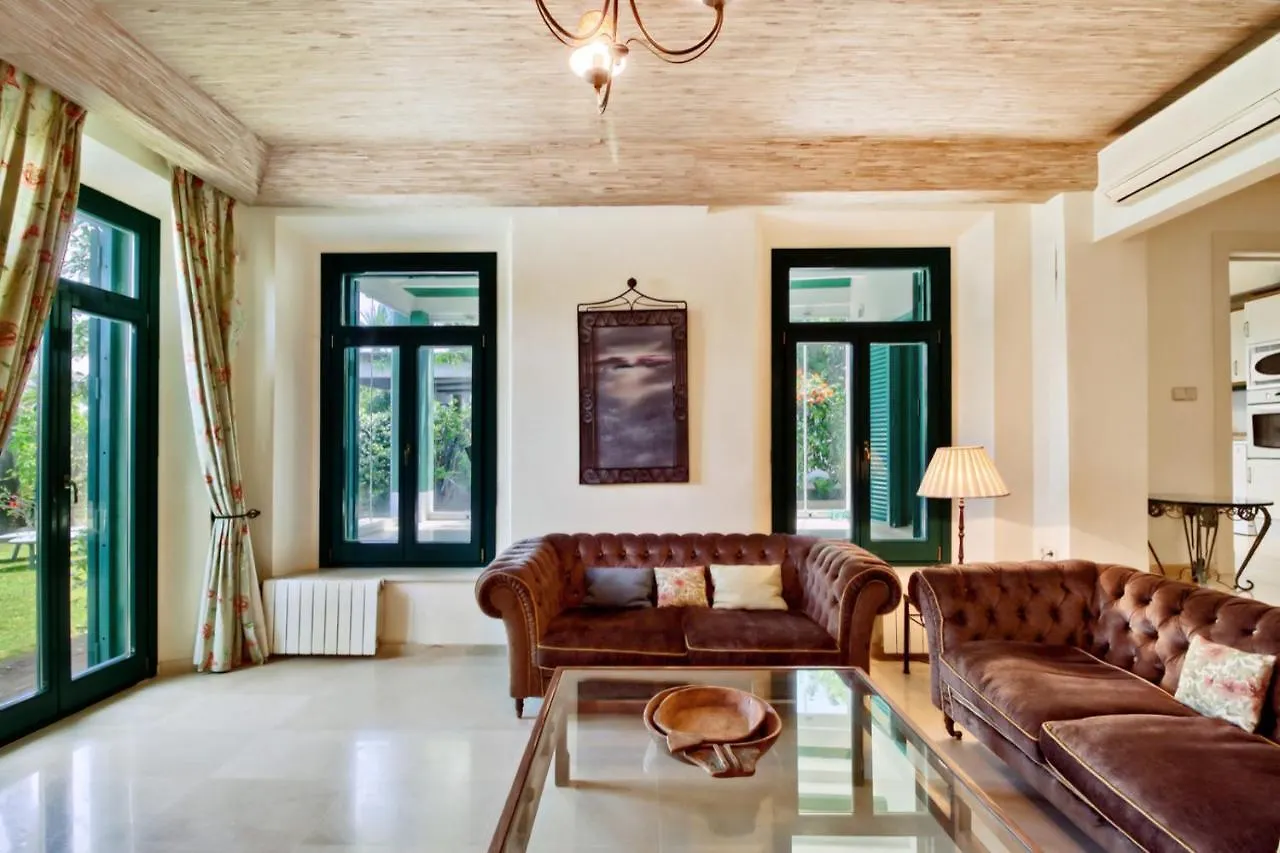 Holiday home Adosado En Ribera Del Emperador Villa Sotogrande