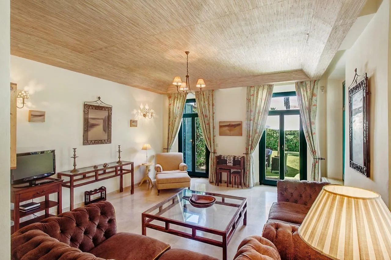 Villa Adosado En Ribera Del Emperador Sotogrande 0*,